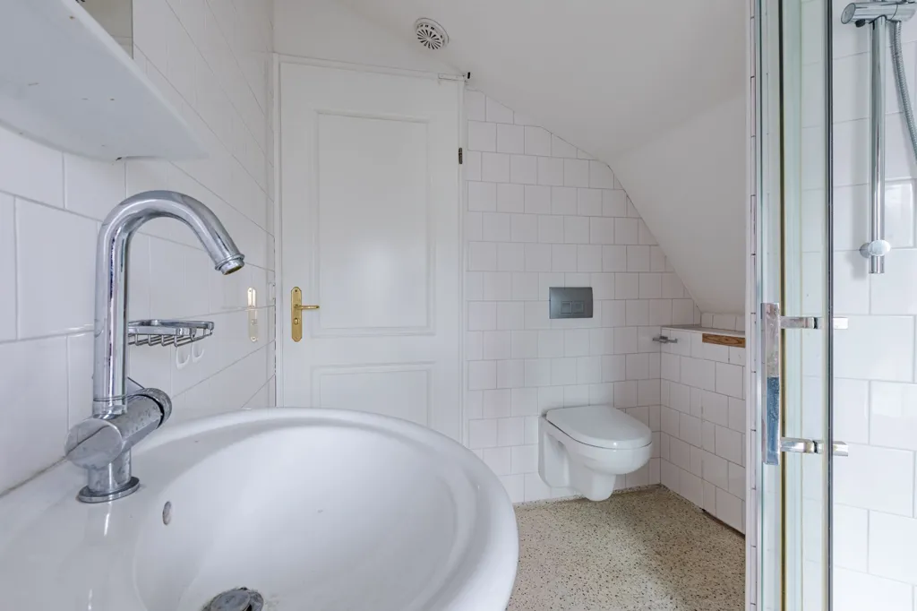 Bathrooms - 5-room house in Cuijk