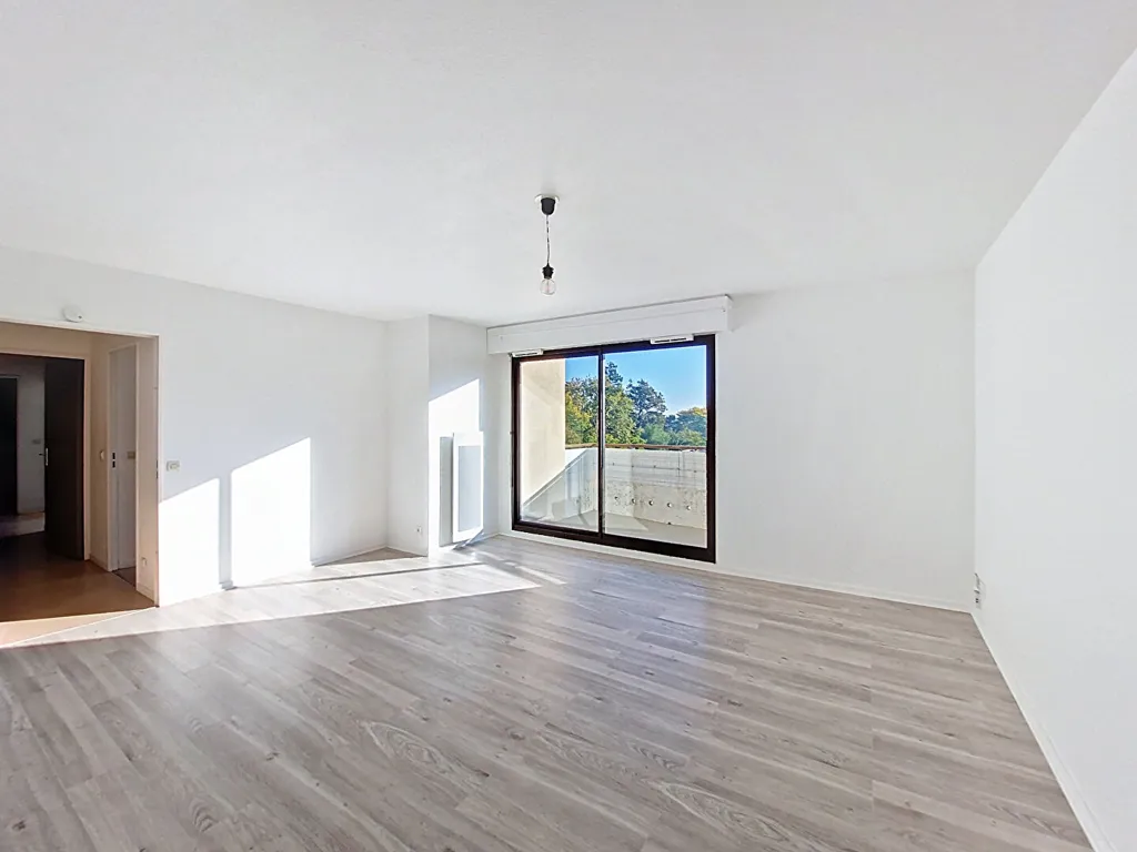 Stanze - 3-Bed Flat with Park View in Mérignac