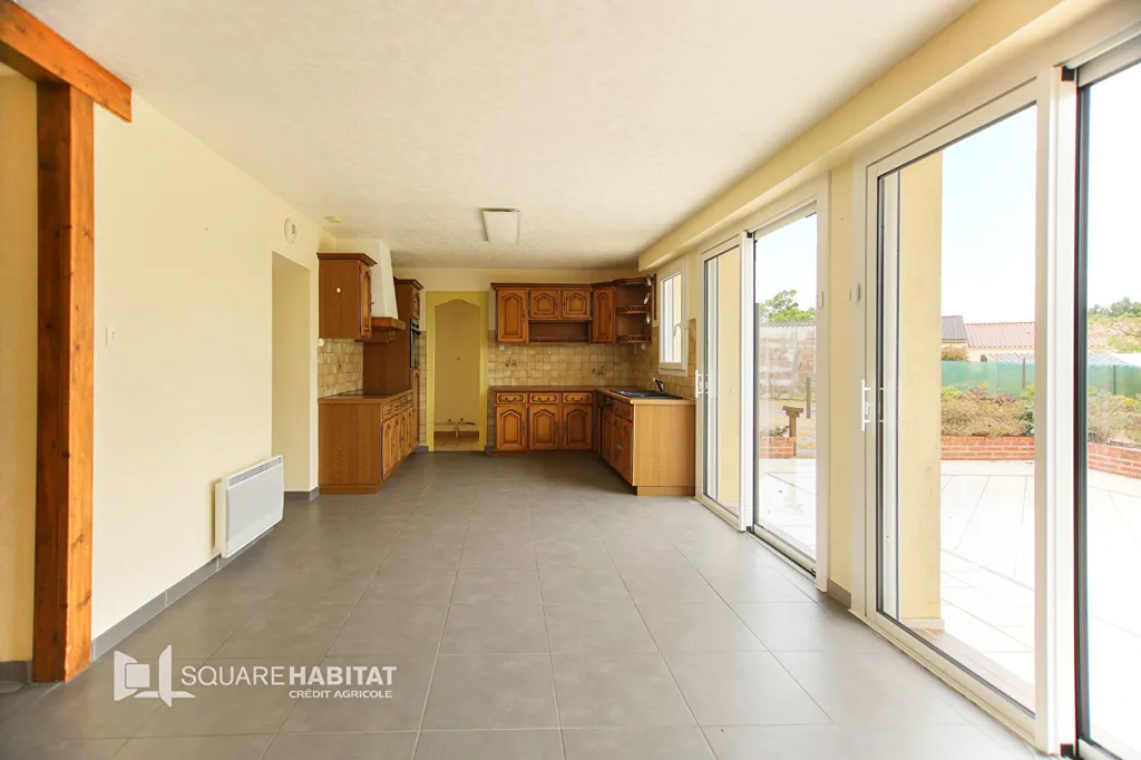 Cuisine - Maison de 7 Pièces avec Garage à Bellevigny