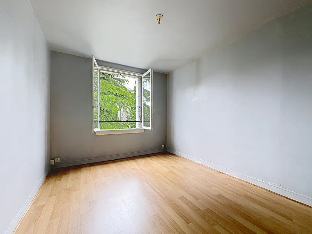 Rooms - Apartment with Garage in Avranches
