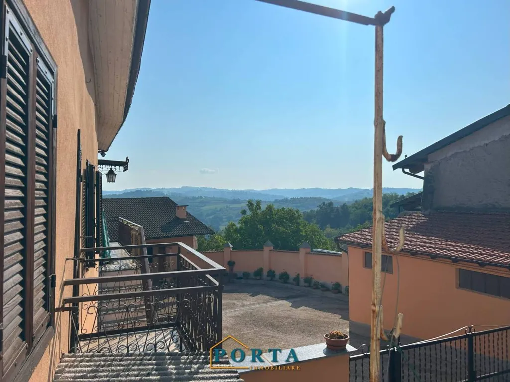 Balcon - Terraced House with Panoramic View in Rocca Cigliè