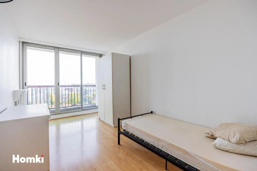 Chambres - Appartement T5 avec Balcons à Villejuif