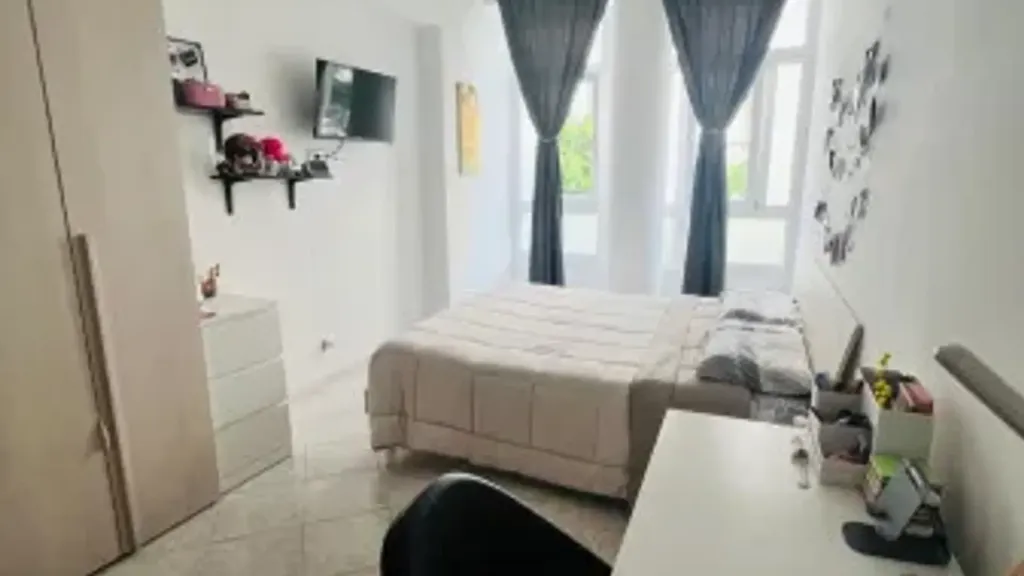 Magamistoad - Spacious Penthouse with Metro Access in Rome