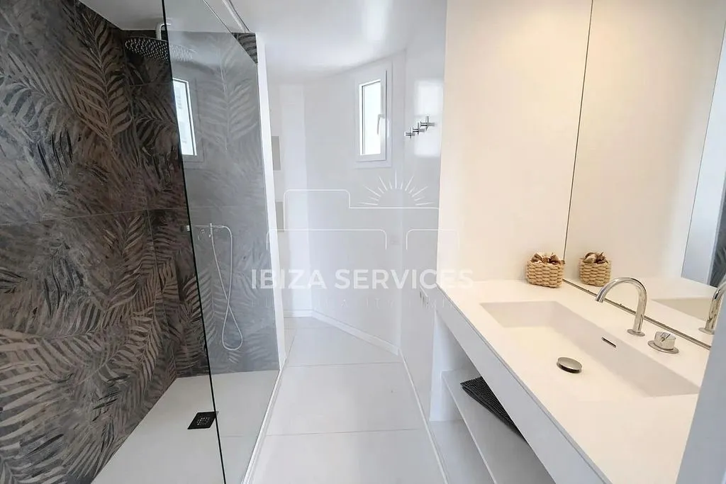 Salles de bain - Loft with Pool in Marina Botafoc, Ibiza