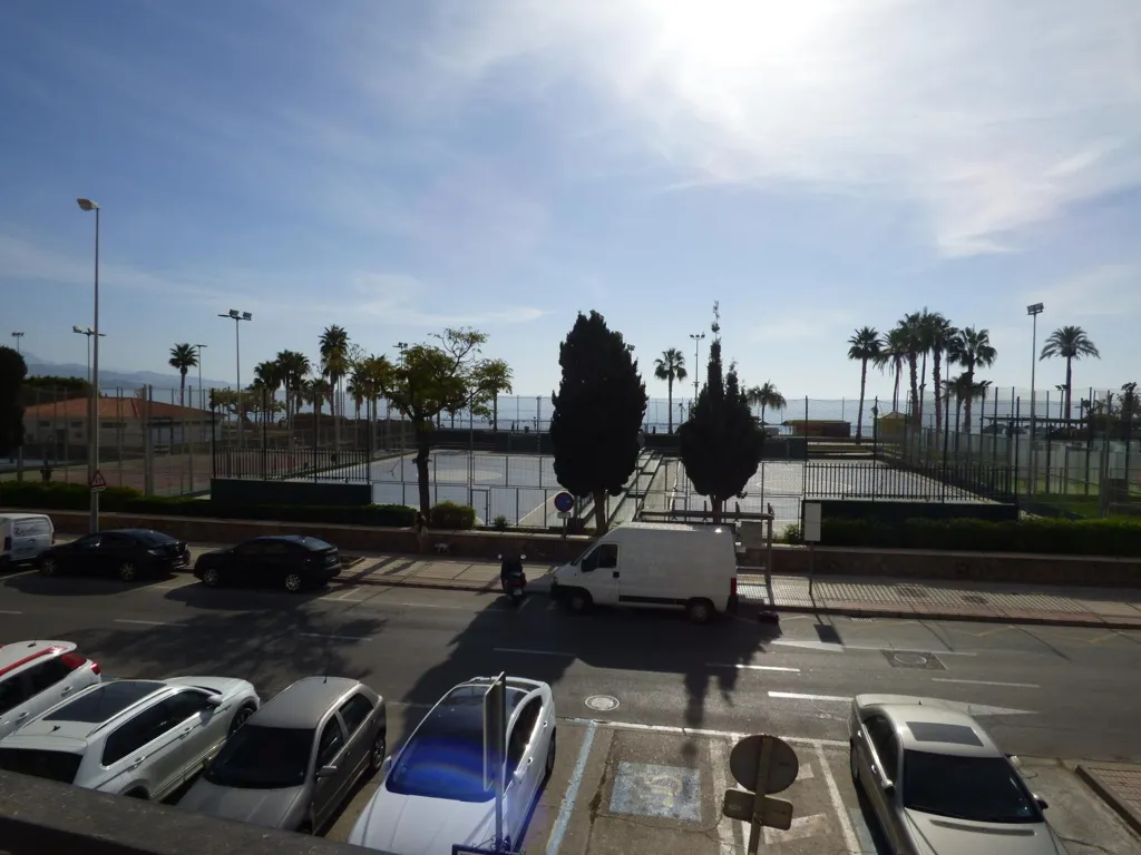 Välivaade - Beachfront Flat with Terrace in Torre del Mar
