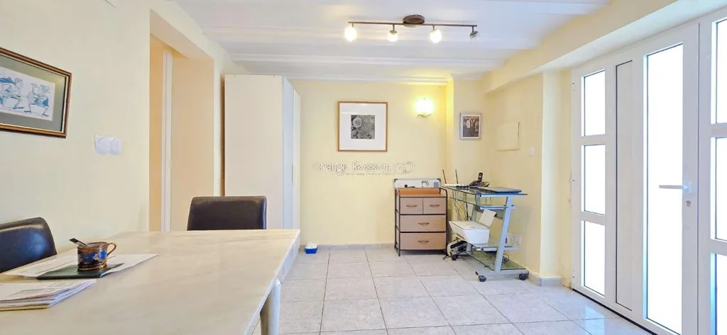 Studio - Charming Townhouse with Sun Lounge in Ador