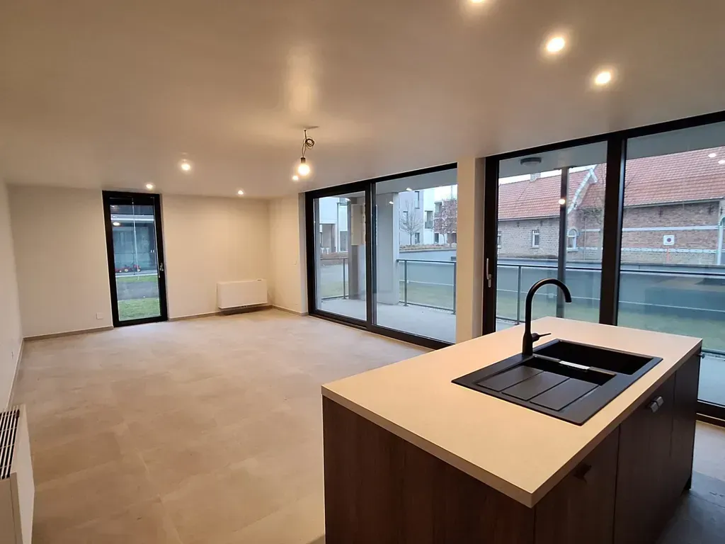 Köök - Modern 3-Bedroom Apartment in Bruges