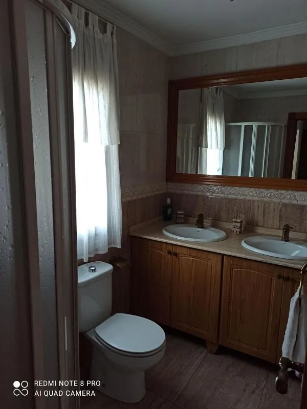 Salles de bain - Dual-Use Chalet with Terrace in Ortuella