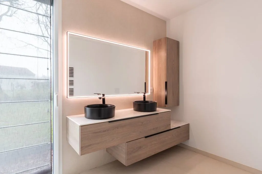 Vannitoad - Architect-Designed Villa with Pool in Aizenay