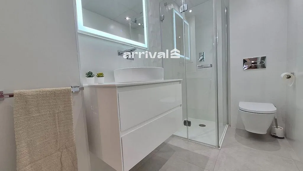 Salles de bain - Modern Flat with Pool in Quatre Carreres