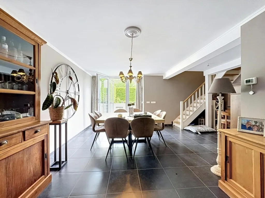 Dining Room - Duplex with Garden in Monstreux