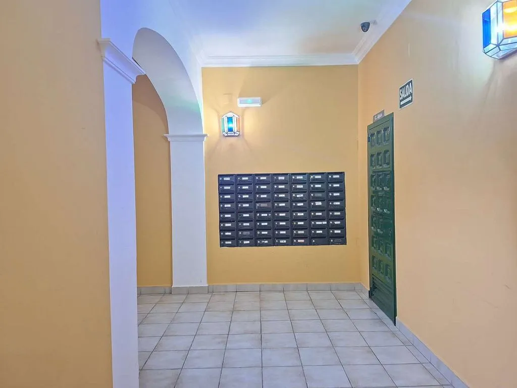 hallway_entrance