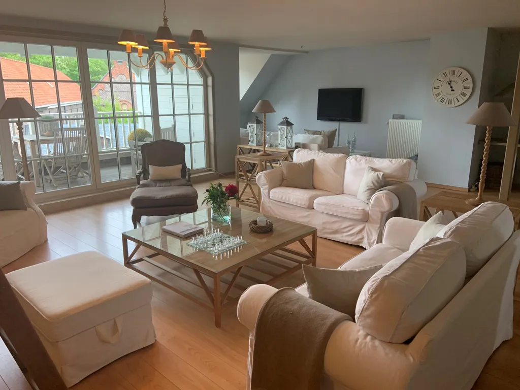 Elutuba - Duplex Apartment with Terrace in Waregem