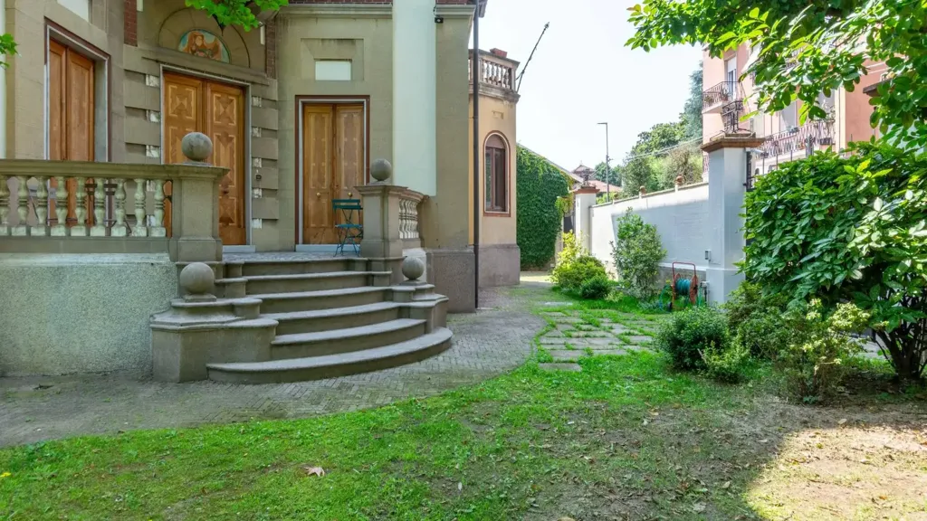 Exterior - 1920s Villa with Garden in Vigevano Centre