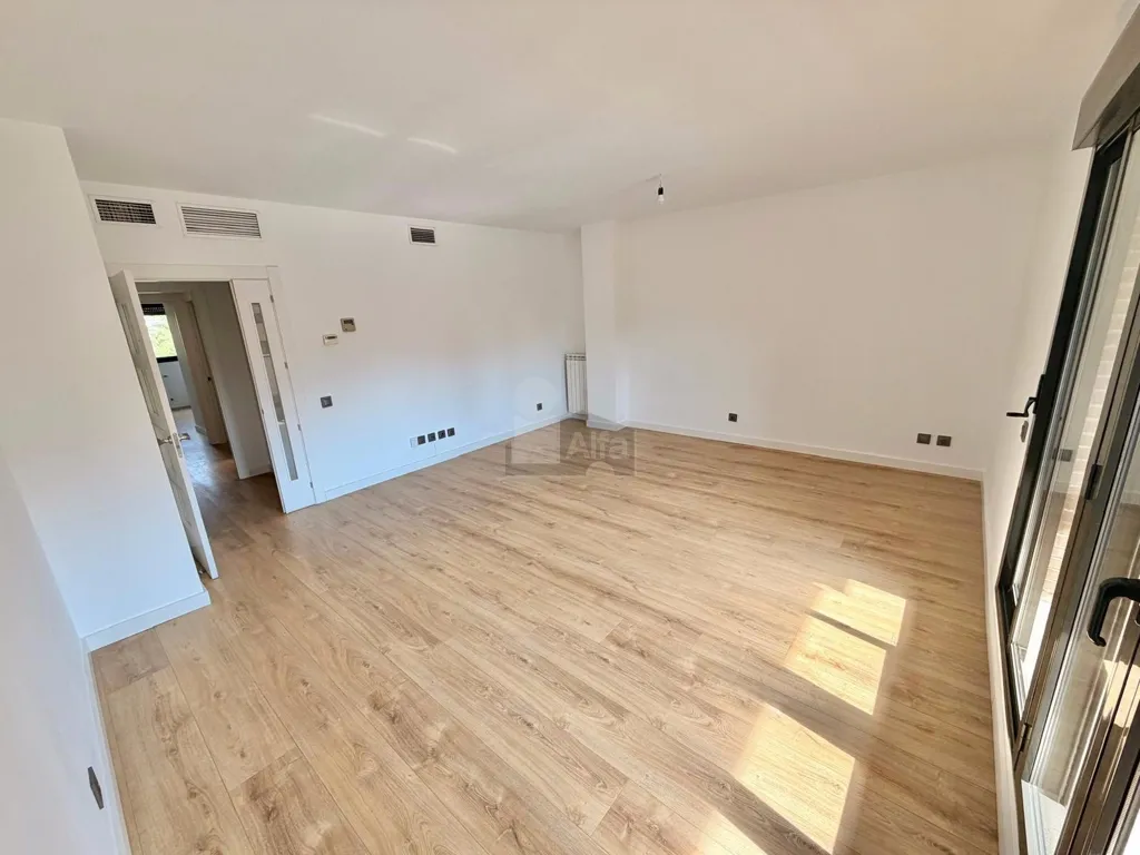 Toad - Modern Flat with Terrace in Prado de Somosaguas