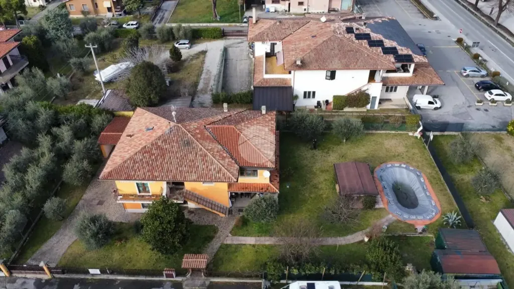 Õhuvaade - Villa with Pool in Puegnago Sul Garda