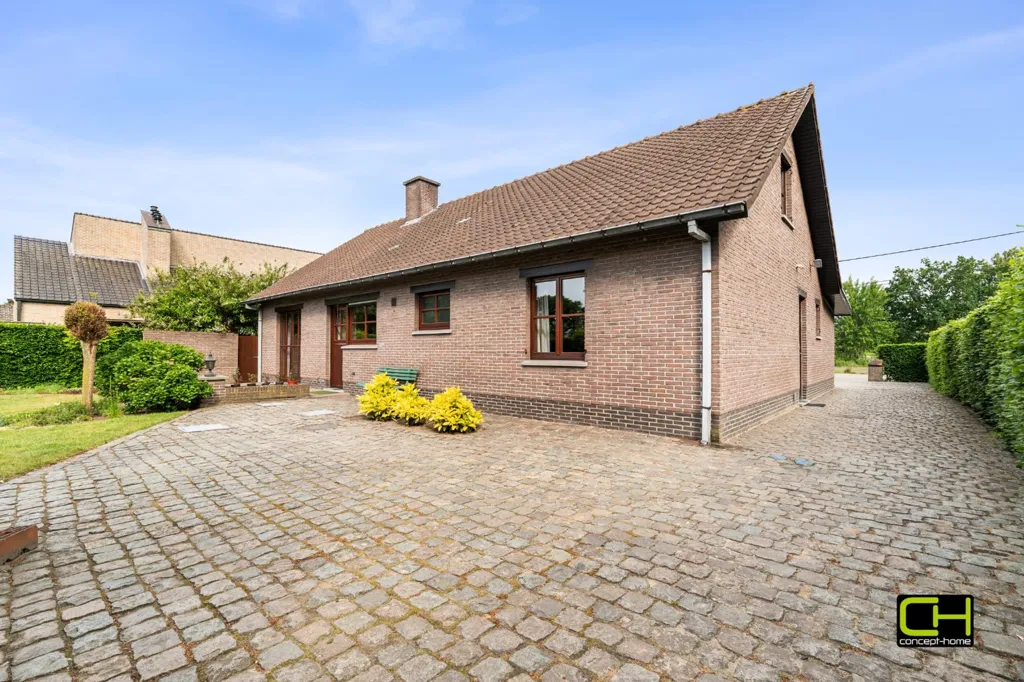 Extérieur - Maison Charmante avec Terrasse à Sint-Kruis-Winkel