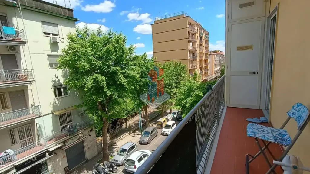 Balcone - Appartamento con due balconi a Napoli