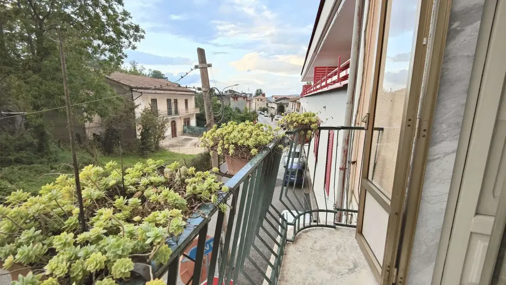 Balcon - Three-Bedroom Apartment with Terrace in Serino