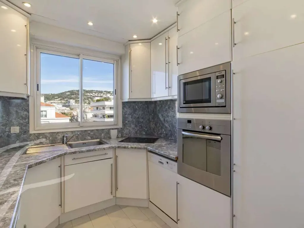 Köök - Apartment with Sea View in Cannes