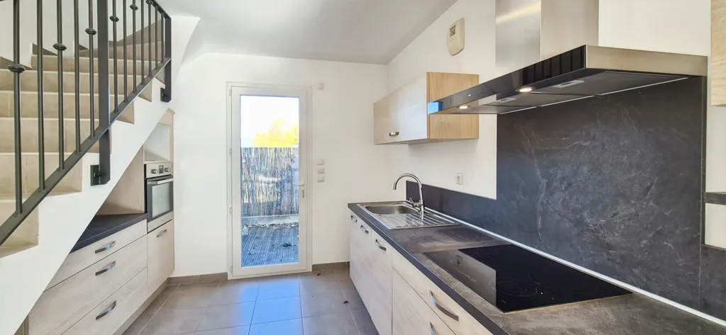 Cuisine - Maison au Calme avec Terrasse à Pertuis