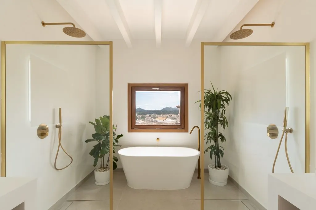 Salles de bain - Spanish-Style House with Pool in Artà