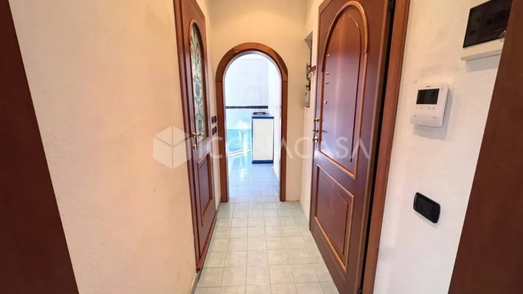hallway_entrance