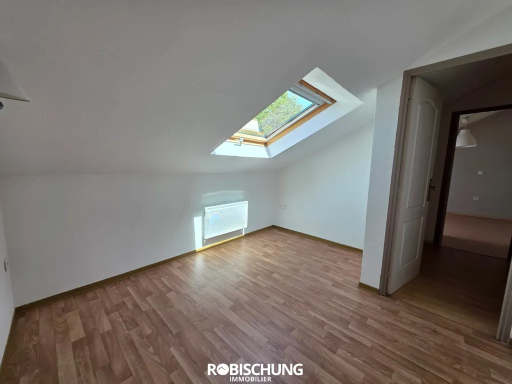 Pièces - Appartement Duplex avec Terrasse à Friesen