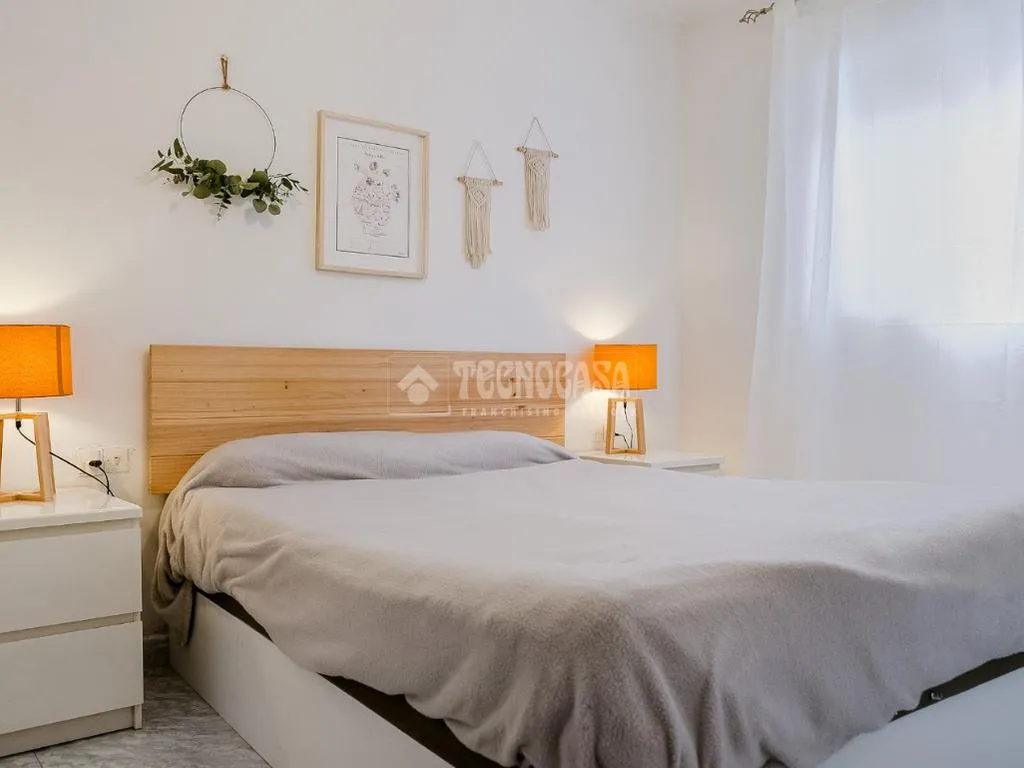 Chambres - Flat with Large Windows in Carabanchel Alto