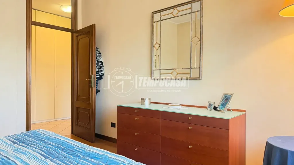 Chambres - Maison 8 pièces à IT
