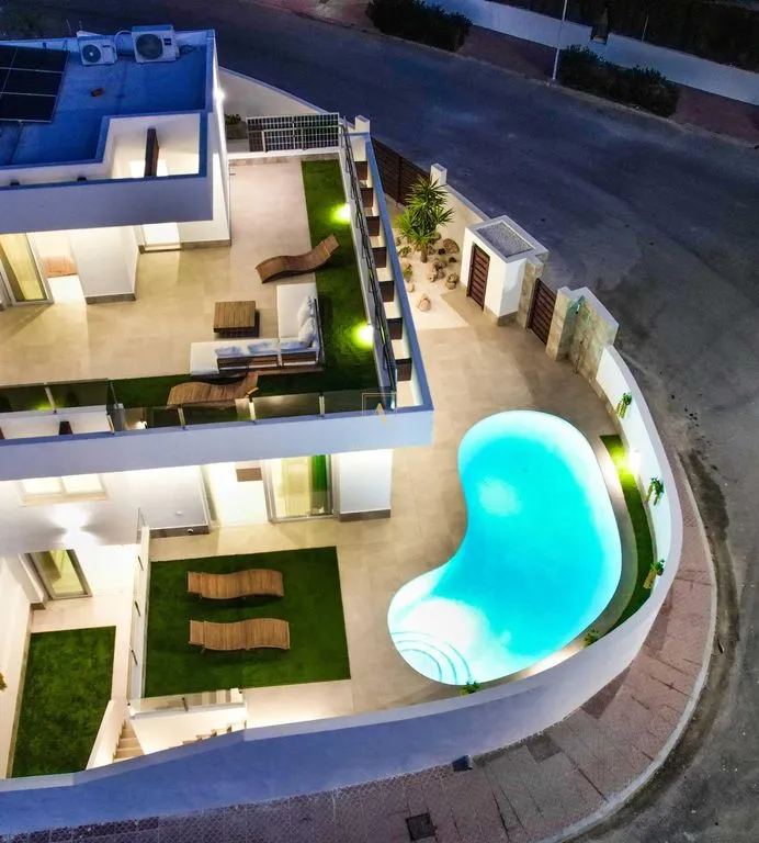 Õhuvaade - Luxury Villa with Golf Course Views in Alicante
