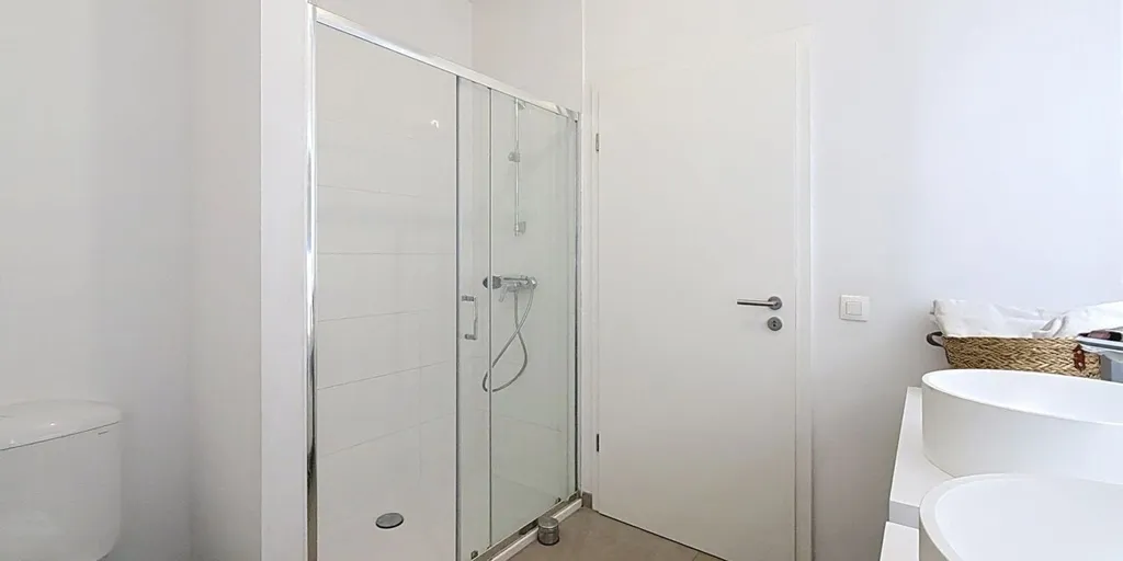 Salles de bain - Appartement Neuf avec Terrasse à Waremme