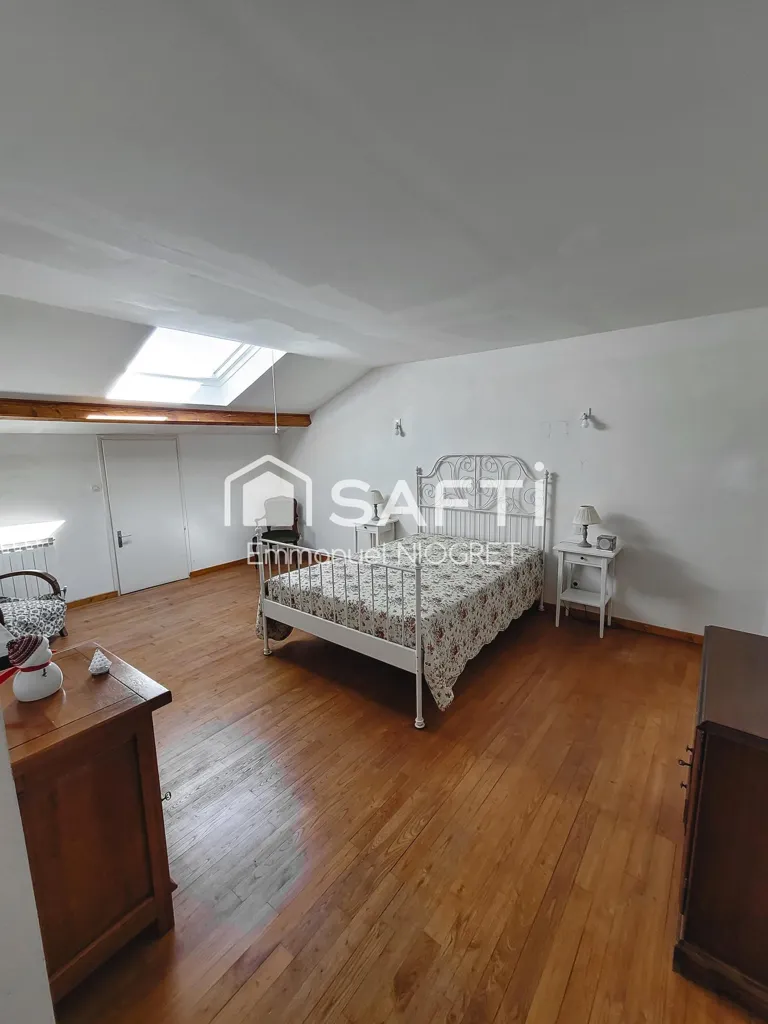 Bedrooms - City House with Garden in Genlis