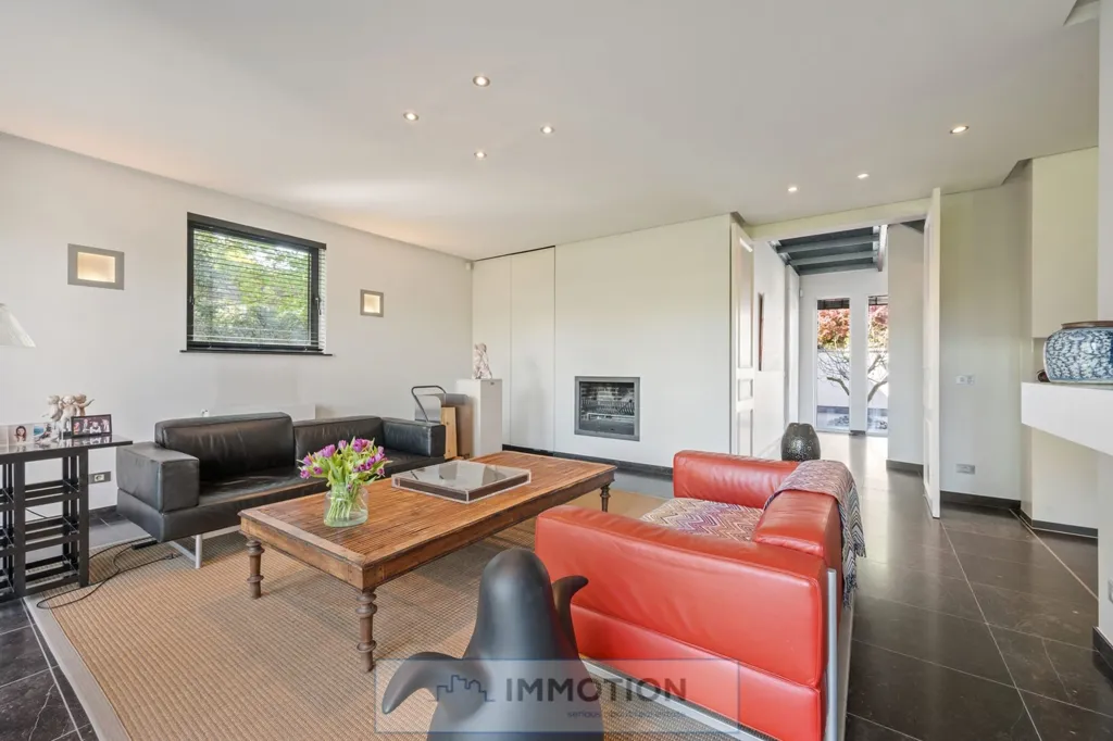Elutuba - Stylish Villa with South-Facing Garden in Luxurious Setting