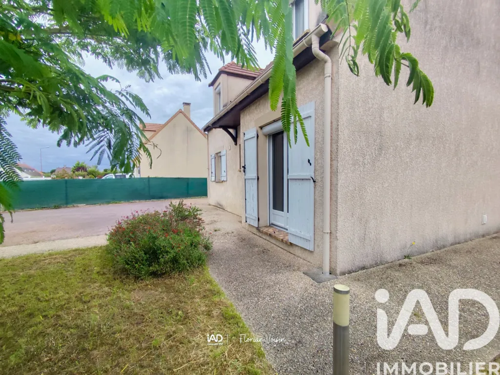 Extérieur - Maison Traditionnelle avec Garage à Freneuse