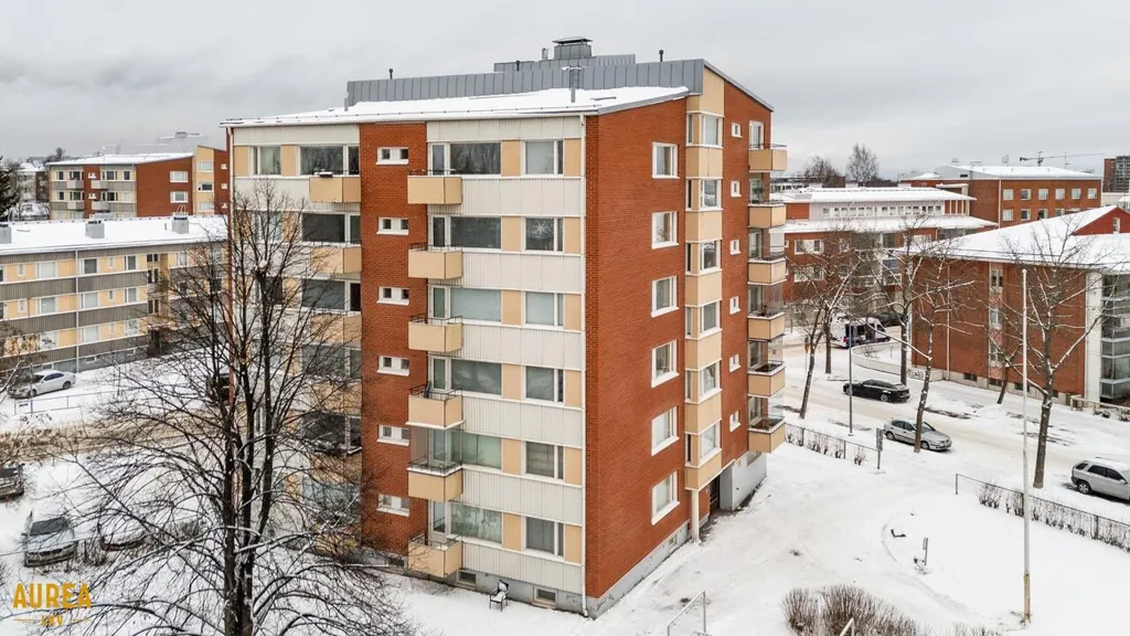 Välivaade - Flat with South-Facing Balcony in Heinäpää