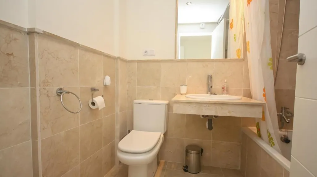 Salles de bain - 2-Bed Apartment with Terrace in La Duquesa, Manilva