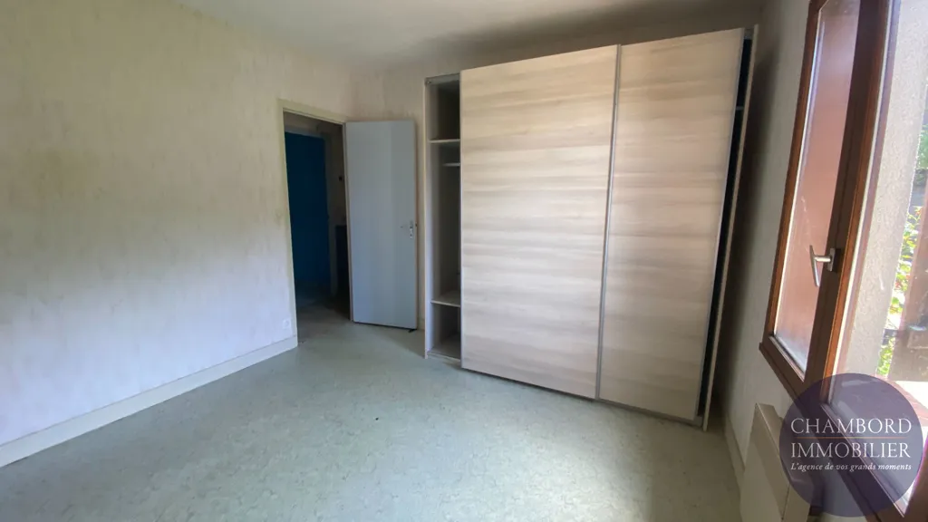 Toad - Contemporary Flat in Contres with Garden