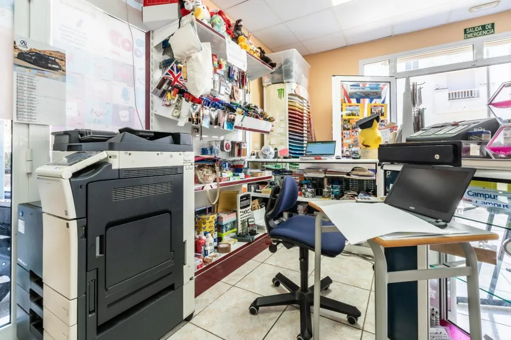 Kabinet - Established Paper Shop in Cabo Blanco, Arona