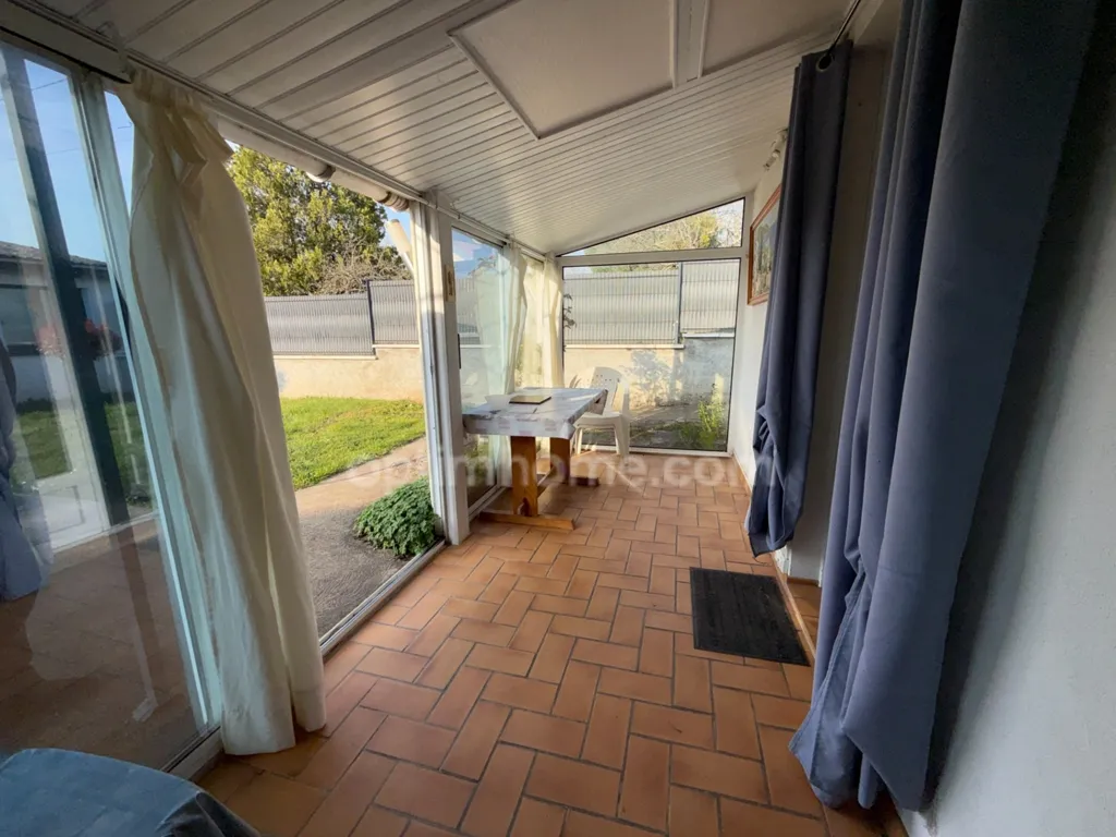 Terrasse - Maison de Plain-Pied avec Jardin à Heuilley-sur-Saône