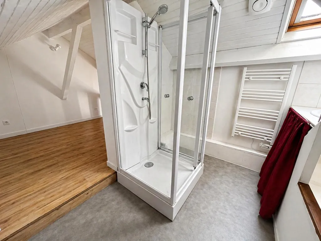 Toad - Atypical Duplex Apartment in Fontainebleau