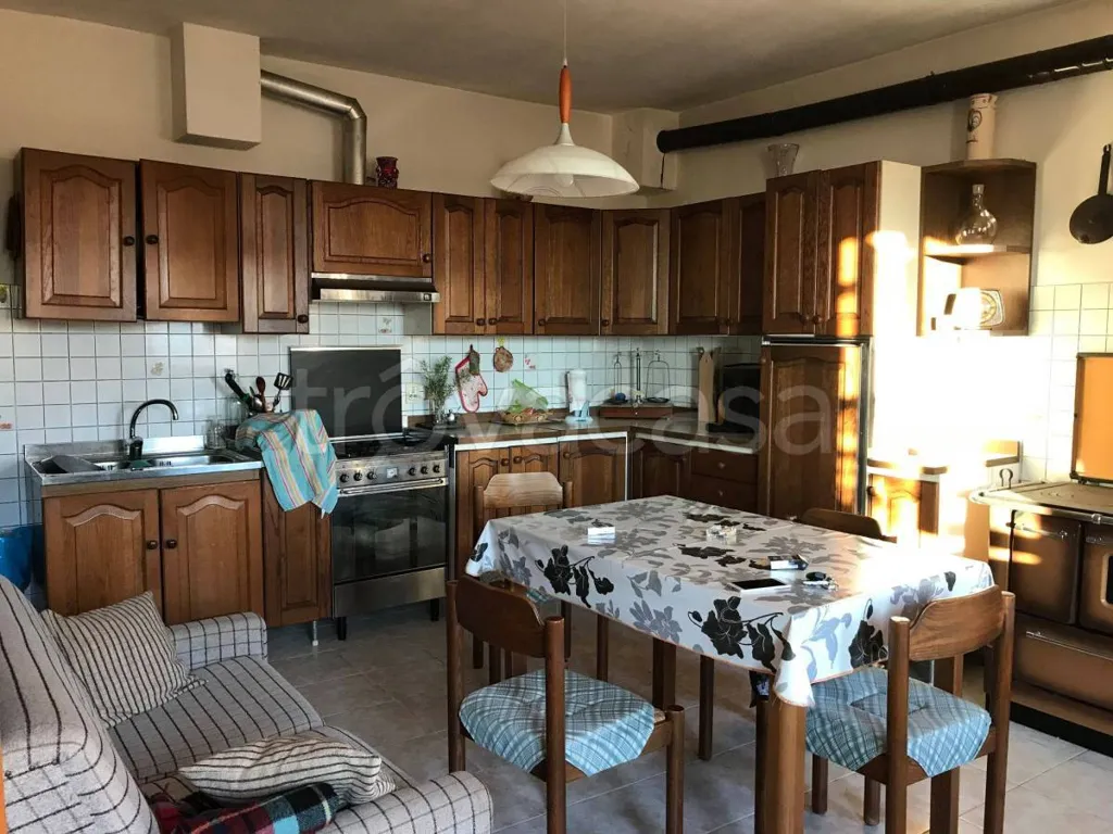 Cuisine - Rustic Villa with Garden in Arguello