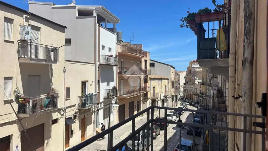 Rõdu - Independent House with Balconies in Alcamo