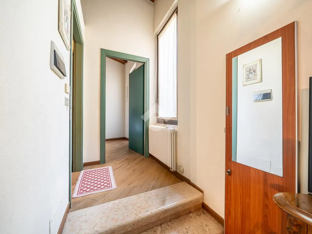 Esik - Signorile 2-Bedroom in Verona