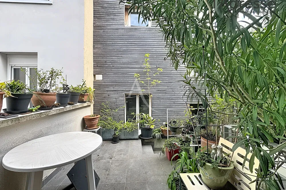 Terrass - Charming House with Private Garden in Suresnes