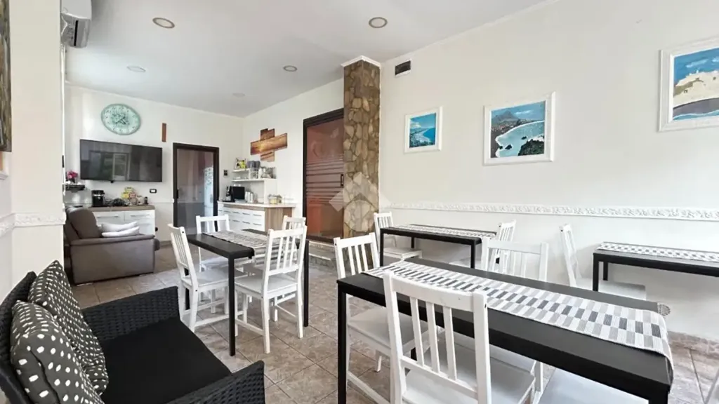 Sala da pranzo - Villa with Beach Proximity in Scalea