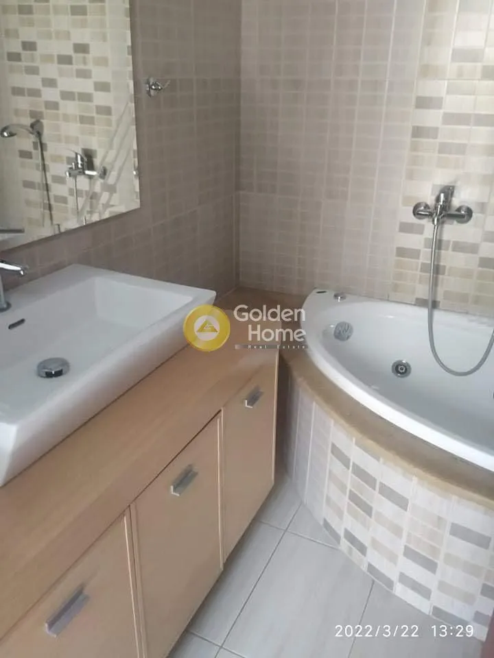 Salles de bain - Neoclassical Townhouse with Sea View in Salamina