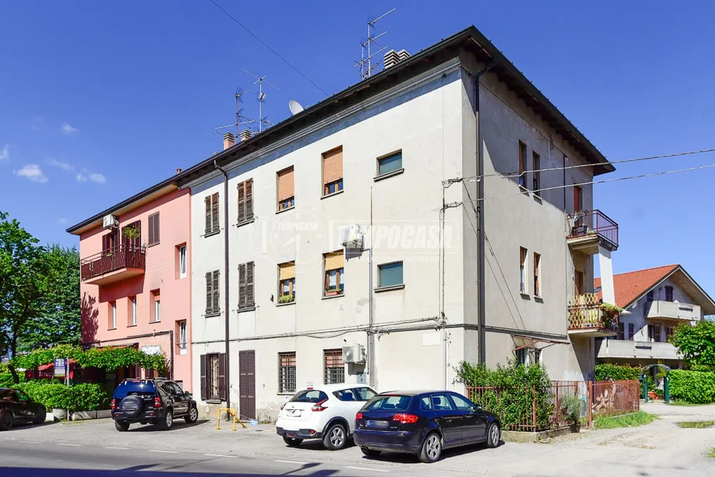Välivaade - Apartment to Renovate with Potential in Cantù