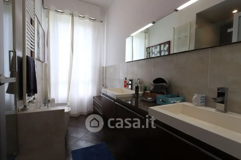 Salles de bain - Elegant Apartment with Balcony in Genoa Centre