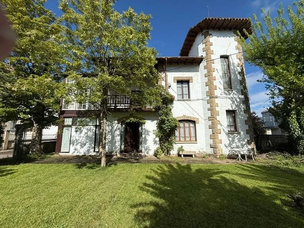 Extérieur - Charmful Chalet with Terrace in Ciudad Jardín